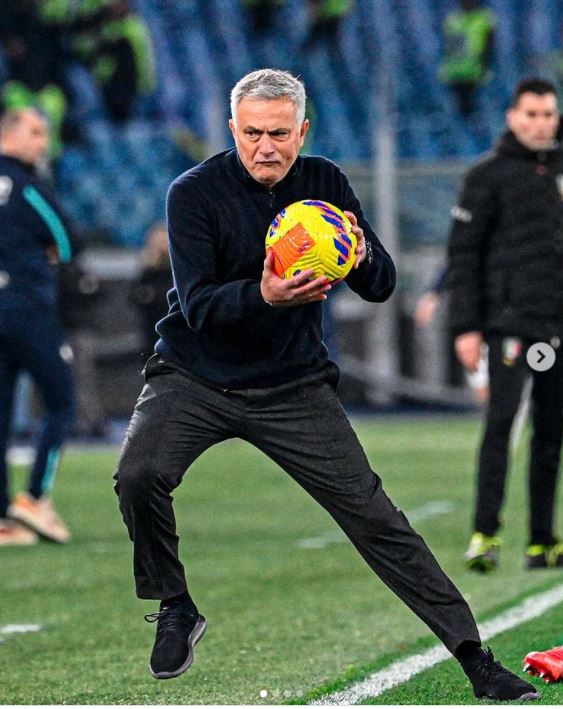 Ο Ζοσέ Μουρίνιο είδε τις καθυστερήσεις, ξέσπασε και αποβλήθηκε! (vid)