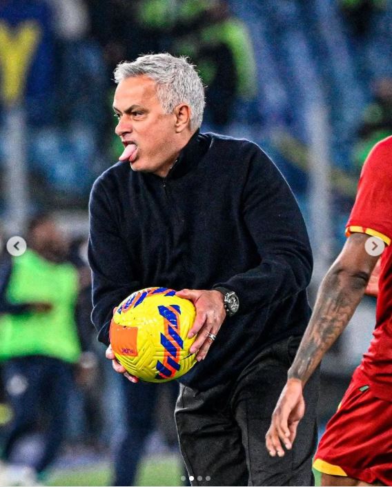 Ο Ζοσέ Μουρίνιο είδε τις καθυστερήσεις, ξέσπασε και αποβλήθηκε! (vid)