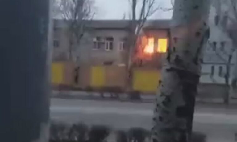 Ουκρανία: Ο πόλεμος και η φρίκη του – Βομβαρδισμοί σε νοσοκομείο