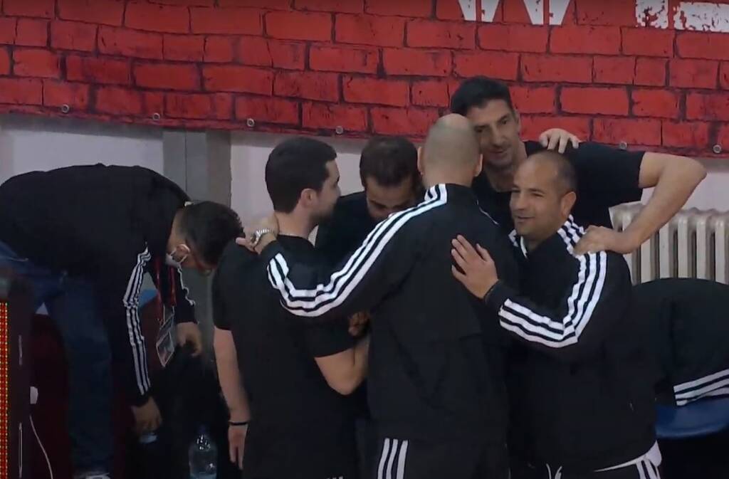 Ο Βασίλης Σπανούλης πέτυχε την πρώτη του νίκη ως προπονητής, με τη μικτή επιλέκτων του Βελιγραδίου να επικρατεί της Βιλερμπάν με 93-87.