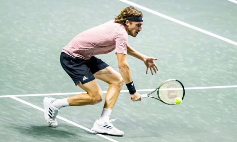 Τσιτσιπάς: Άνετος κι ωραίος! Στα προημιτελικά του Rotterdam Open