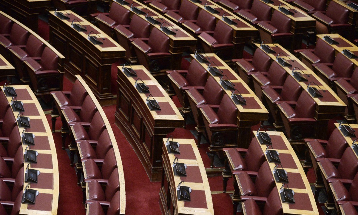 Κατεβαίνουν στις εκλογές πασίγνωστοι γιατροί που μας «βομβαρδίζουν» στα τηλεοπτικά παράθυρα;