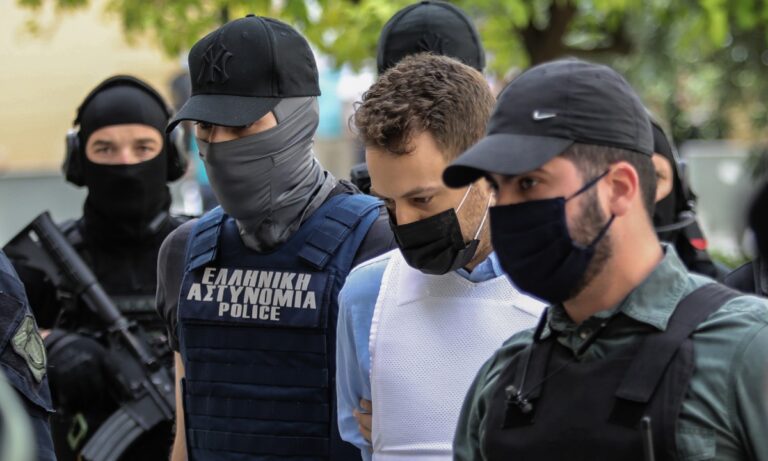 Μπάμπης Αναγνωστόπουλος: Αυτούς καλούσε από το κινητό που χρησιμοποιούσε παράνομα στις φυλακές