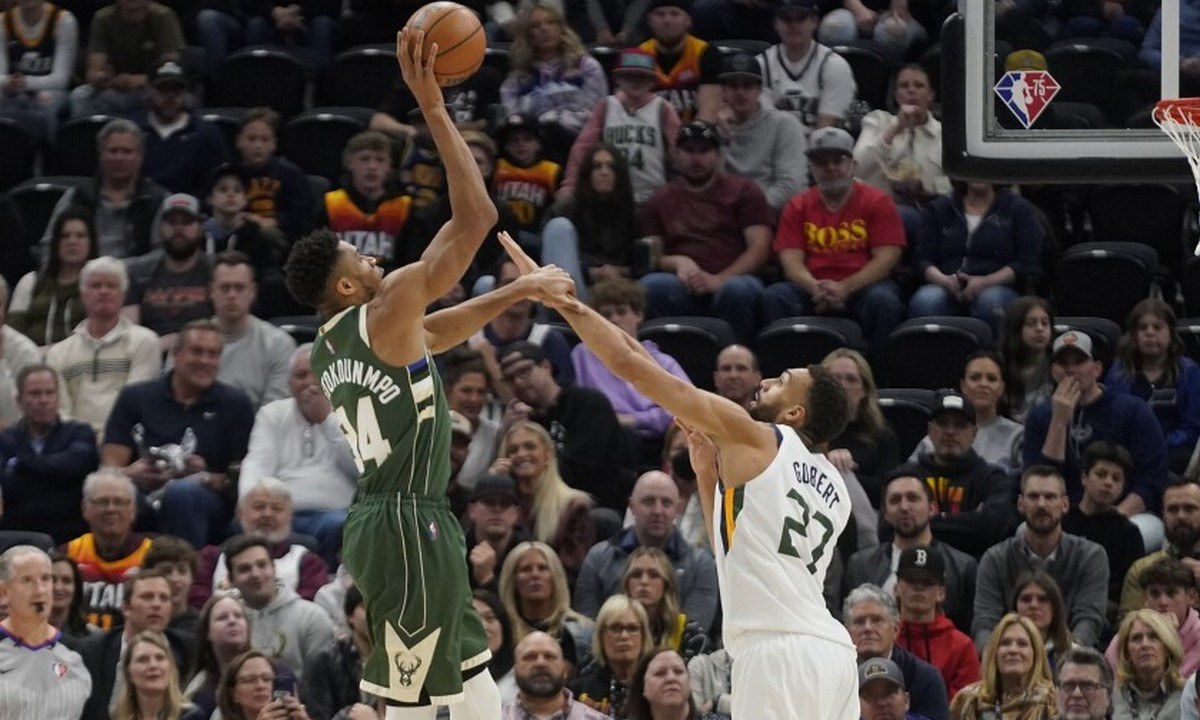 Μιλγουόκι Μπακς: Συνεχίζουν ακάθεκτοι με «μαγικό» Αντετοκούνμπο!