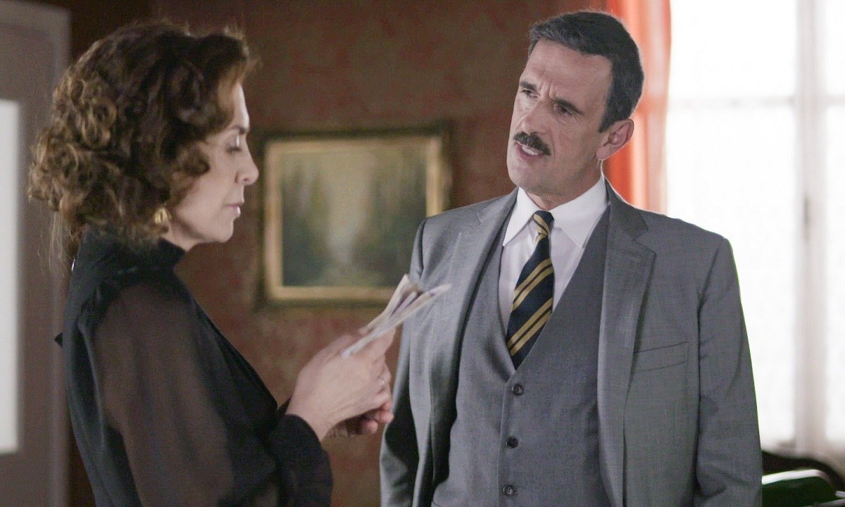 Άγριες Μέλισσες επόμενα επεισόδια: Ο Μελέτης εκβιάζει την Αντιγόνη – Χωρίζουν Αντιγόνη – Δούκας – Ξηλώνουν τον Ζάχο