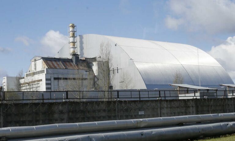 Τσερνόμπιλ: Νέος φόβος για το πυρηνικό εργοστάσιο – Χτυπήθηκε γραμμή ηλεκτροδότησης