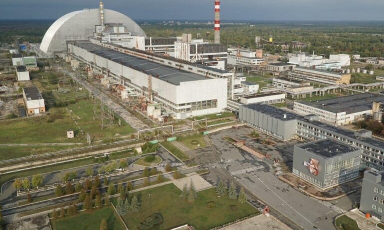 Πόλεμος στην Ουκρανία: Κίνδυνος για διαρροή πυρηνικής ενέργειας από το Τσερνόμπιλ – Τι έχει συμβεί