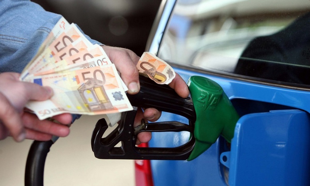 Επίδομα βενζίνης: Έτσι θα πάρετε τα χρήματα μέσω Taxis
