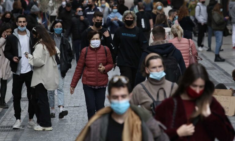 Κορονοϊός: Τότε πετάμε τις μάσκες - Τι θα γίνει με τους ανεμβολίαστους σε εστίαση και διασκέδαση
