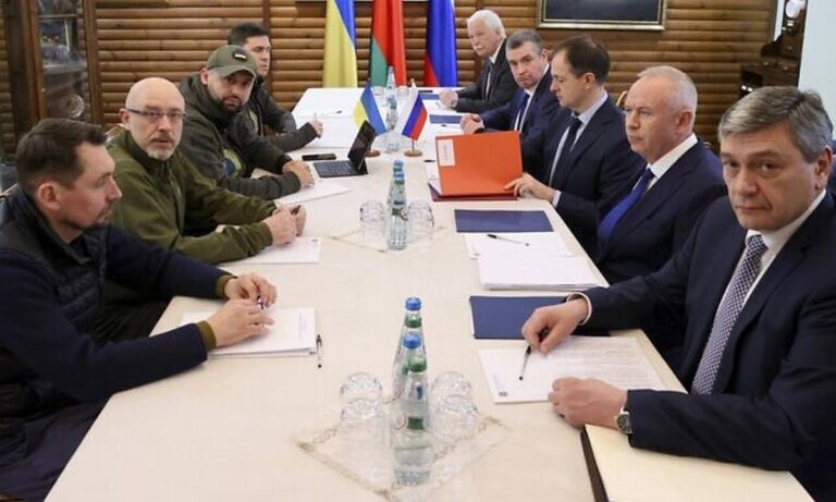 Ουκρανία: Περισσότερο εποικοδομητικές οι διαπραγματεύσεις – O ρωσικός αντίλογος