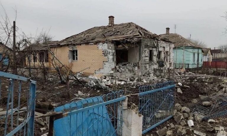 Ουκρανία: O Ρώσος πρέσβης «δείχνει» ξανά το Τάγμα του Αζόφ για τους θανάτους Ελλήνων – Η αναφορά στη Μενδώνη
