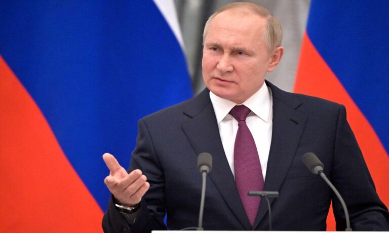 Κανόνι Πούτιν στην Δύση - Απαλλάσσονται τα ρωσικά χρέη άνω των 80.000 ευρώ
