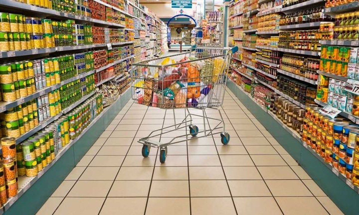Σούπερ Μάρκετ: ΒΟΜΒΑ – Βάζουν όριο για αγορές σε αλεύρι και ηλιέλαιο