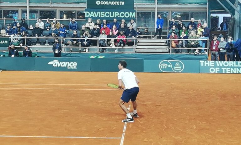 Davis Cup: Ήττα ο Περβολαράκης στο πρώτο Ελλάδα-Τζαμάικα