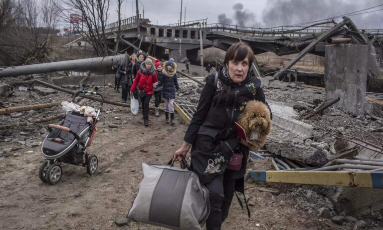 Πόλεμος στην Ουκρανία: Συνέχιση των επιθέσεων σε Κίεβο, Μαρούπολη, Χάρκοβο - Σφίγγει ο κλοιός στην Οδησσό