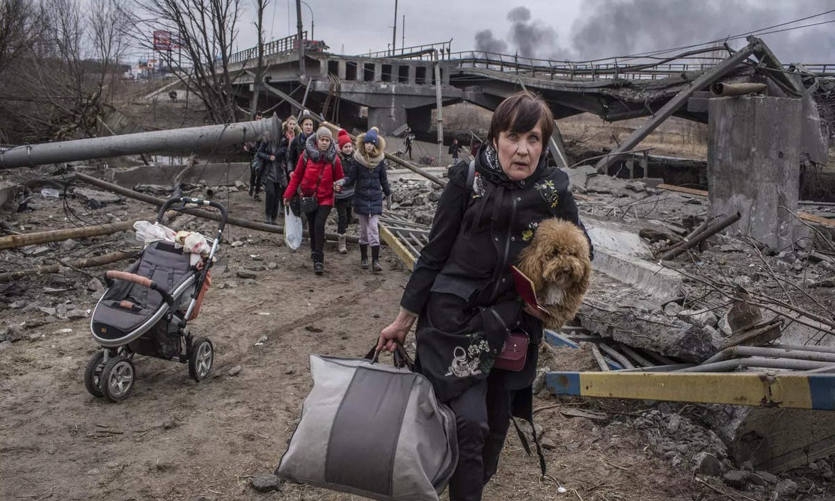 Πόλεμος στην Ουκρανία: Συνέχιση των επιθέσεων σε Κίεβο, Μαριούπολη, Χάρκοβο – Σφίγγει ο κλοιός στην Οδησσό