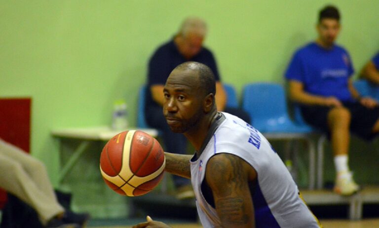 Α2 Κατηγορία: Απίστευτος Άρμστεντ με 8/8 τρίποντα