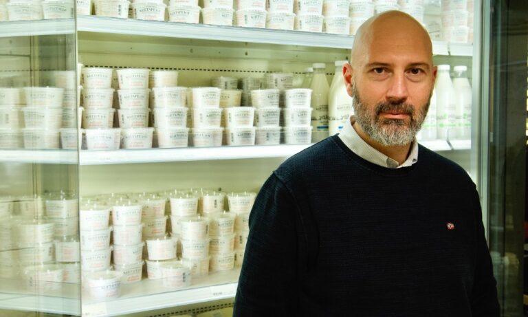 Το μυστικό της επιτυχίας του Κωσταρέλου και της Coffee Island – Πώς το πρόγραμμα «ΟΠΑΠ Forward» εκτόξευσε τις δύο εταιρείες