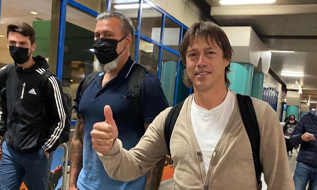 ΑΕΚ: Έφτασε στην Αθήνα ο Ματίας Αλμέιδα