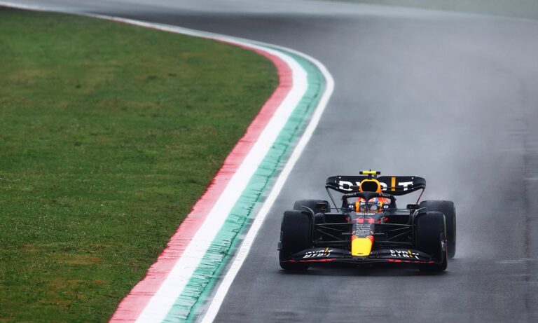 Formula 1: Ο Μαξ Φερστάπεν κατέκτησε την pole position στο Grand Prix Ιταλίας μετά τις κατατακτήριες δοκιμές που έγιναν υπό βροχή.