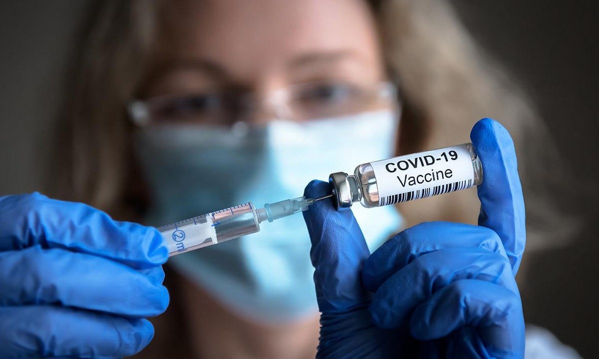 Kορονοϊός: Να ξεχάσουμε την ανοσία της αγέλης – Πιθανή η τέταρτη δόση σε όλους