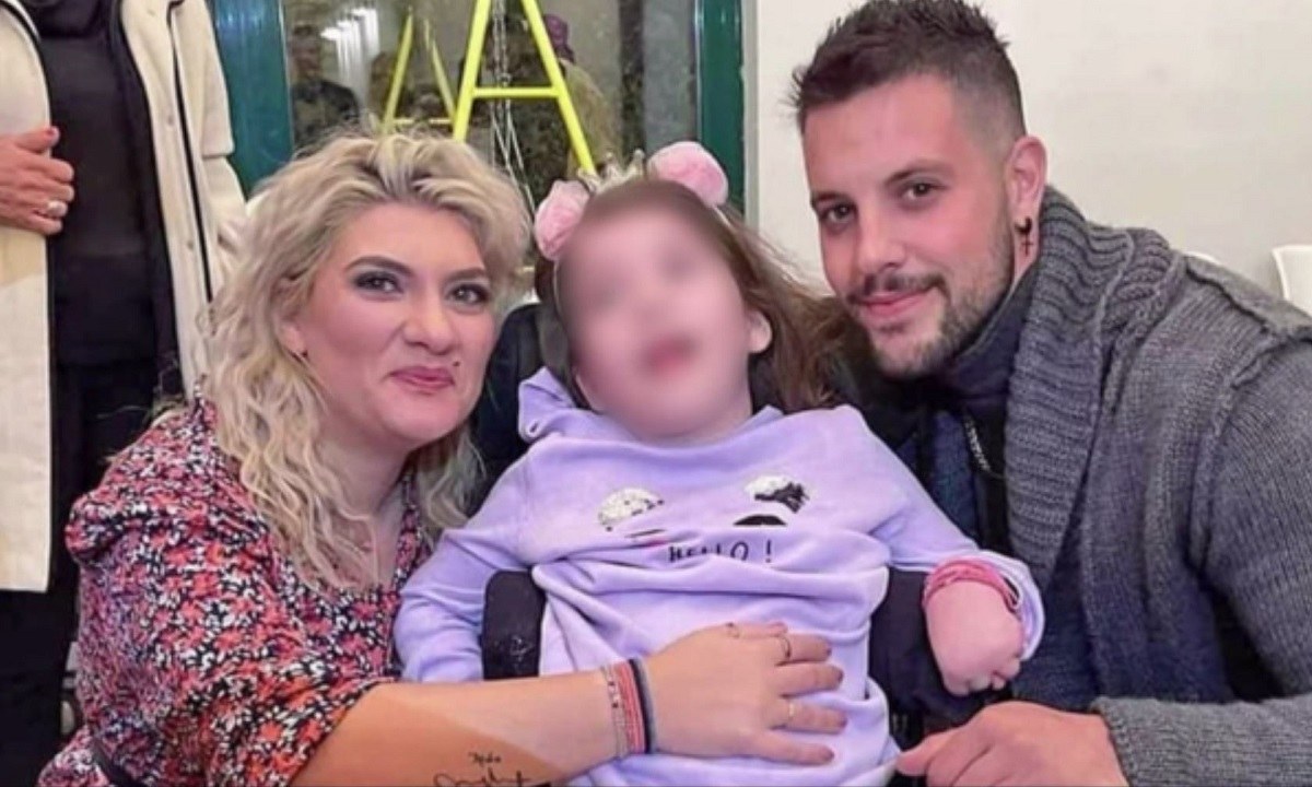 Φως στο Τούνελ – Πάτρα: Η Τζωρτζίνα κηδεύτηκε με το τάμπλετ