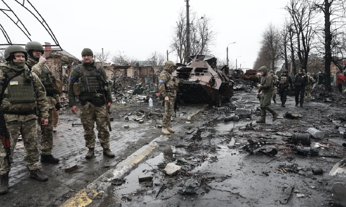 Δύο Ρώσοι στρατιώτες νεκροί και δεκάδες στο νοσοκομείο από «δηλητηριασμένες πίτες» που τους έδωσαν Ουκρανοί!