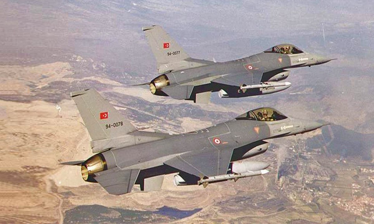 Νέα πρόκληση από την Τουρκία - Τουρκικά F-16 πέταξαν ξανά πάνω από Λειψούς, Αρκιούς και Ίμια