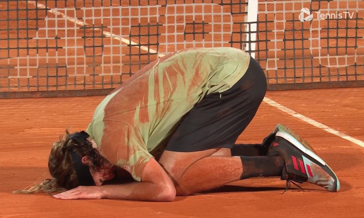 Τσιτσιπάς: Απίστευτη ανατροπή με Σβάρτσμαν! Στα ημιτελικά του Μόντε Κάρλο