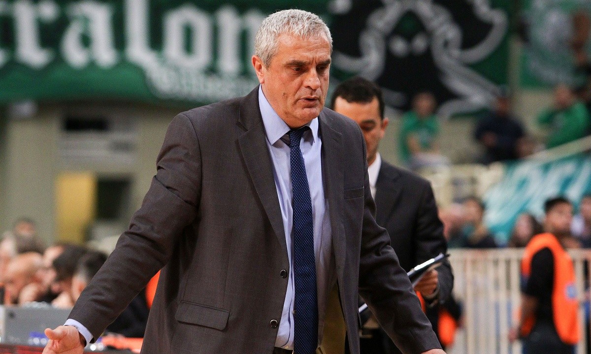 Αν σας έλειψε ο Πεδουλάκης, είναι και πάλι παρών!