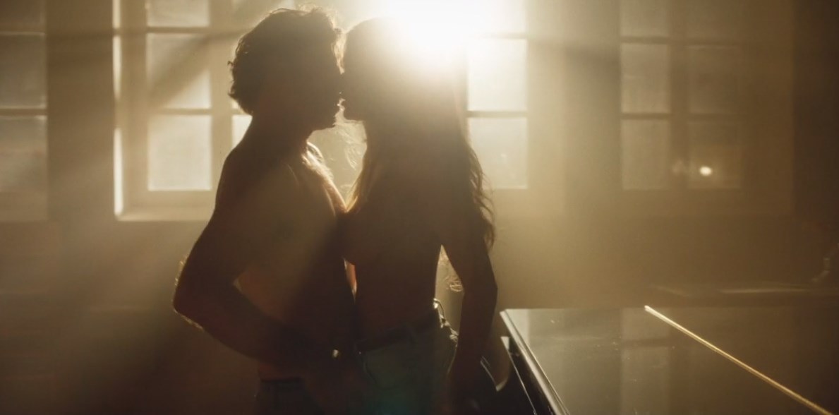 Maestro: Ο Χριστόφορος Παπακαλιάτης χτύπησε με σκληρό - αριστουργηματικό trailer