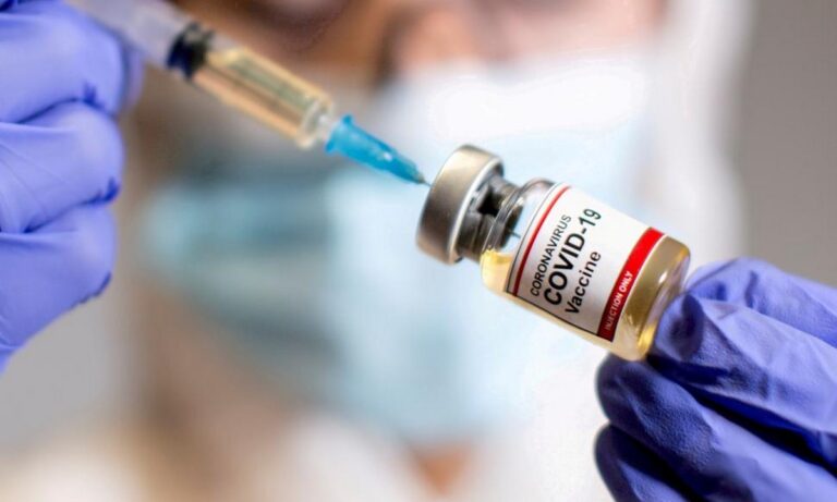 Κορονοϊός: Έρχεται η 4η δόση του εμβολίου από Φθινόπωρο σύμφωνα με τον Θάνο Πλεύρη