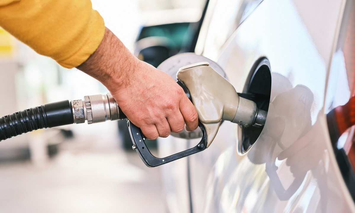 Fuel Pass: Θα δώσουν ξανά 30 - 50 ευρώ - Ποιοι το δικαιούνται