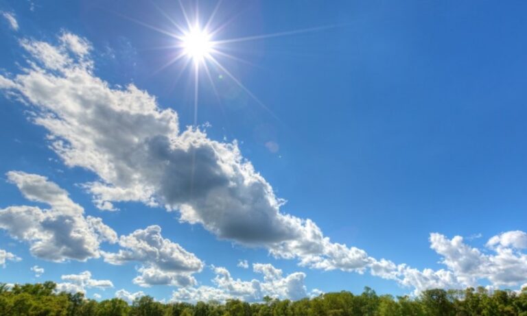 Καιρός (30/5): Βελτιώνεται ο καιρός την Κυριακή – Άνοδος της θερμοκρασίας, ήπιοι άνεμοι