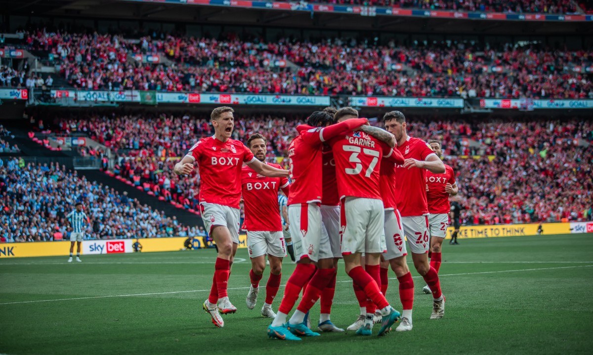 Χάντερσφιλντ – Νότιγχαμ Φόρεστ 0-1: Η ομάδα του Μαρινάκη στην Premier League, 23 χρόνια μετά!