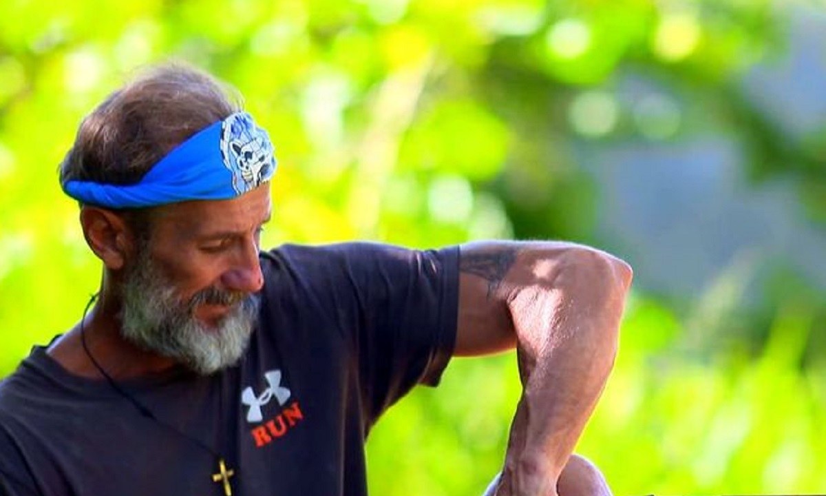 Survivor 2/5: Τάκης κατονόμασε τα άτομα που πιστεύει ότι αποτελούν τη μεγάλη κλίκα του παιχνιδιού