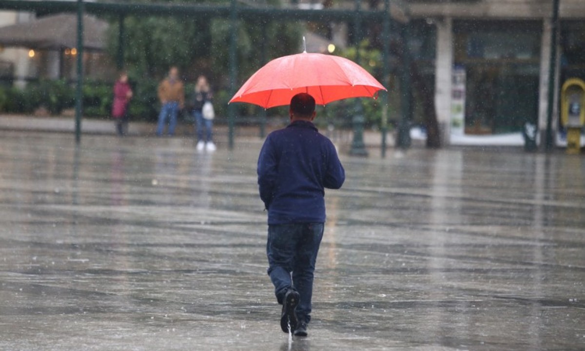 Καιρός (4/5): Άστατος καιρός με βροχές σποραδικές καταιγίδες την Τετάρτη