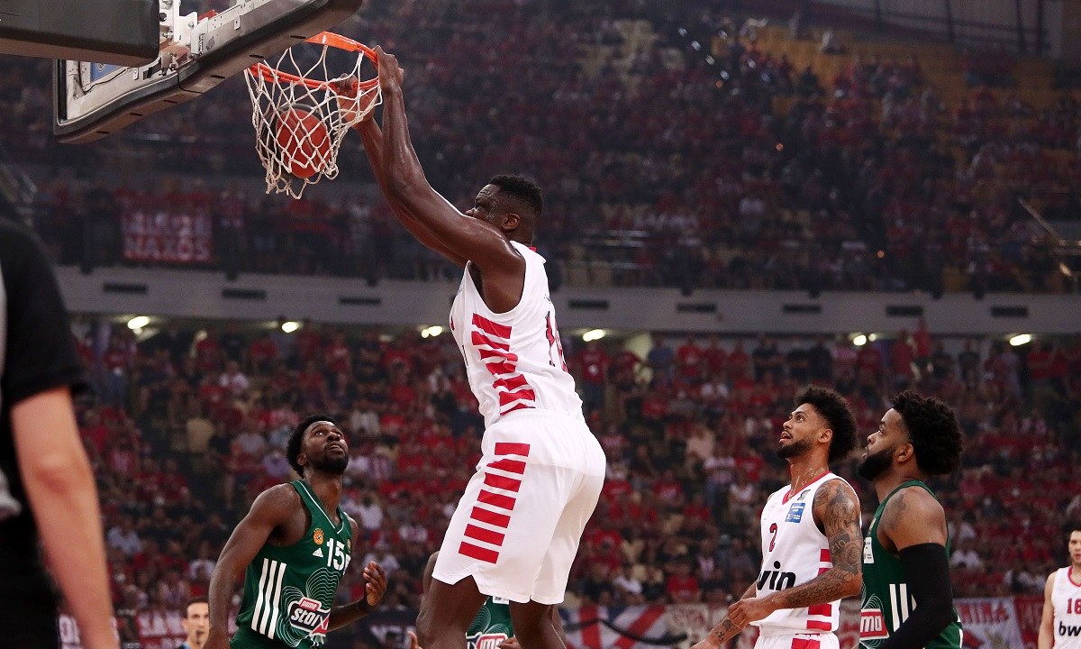 Ολυμπιακός- Παναθηναϊκός 74-61: Σχεδόν δεν ίδρωσε!