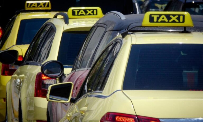 Beat: Θύελλα αντιδράσεων στο Twitter για το καπέλο των 2 ευρώ σε κάθε κλήση ταξί