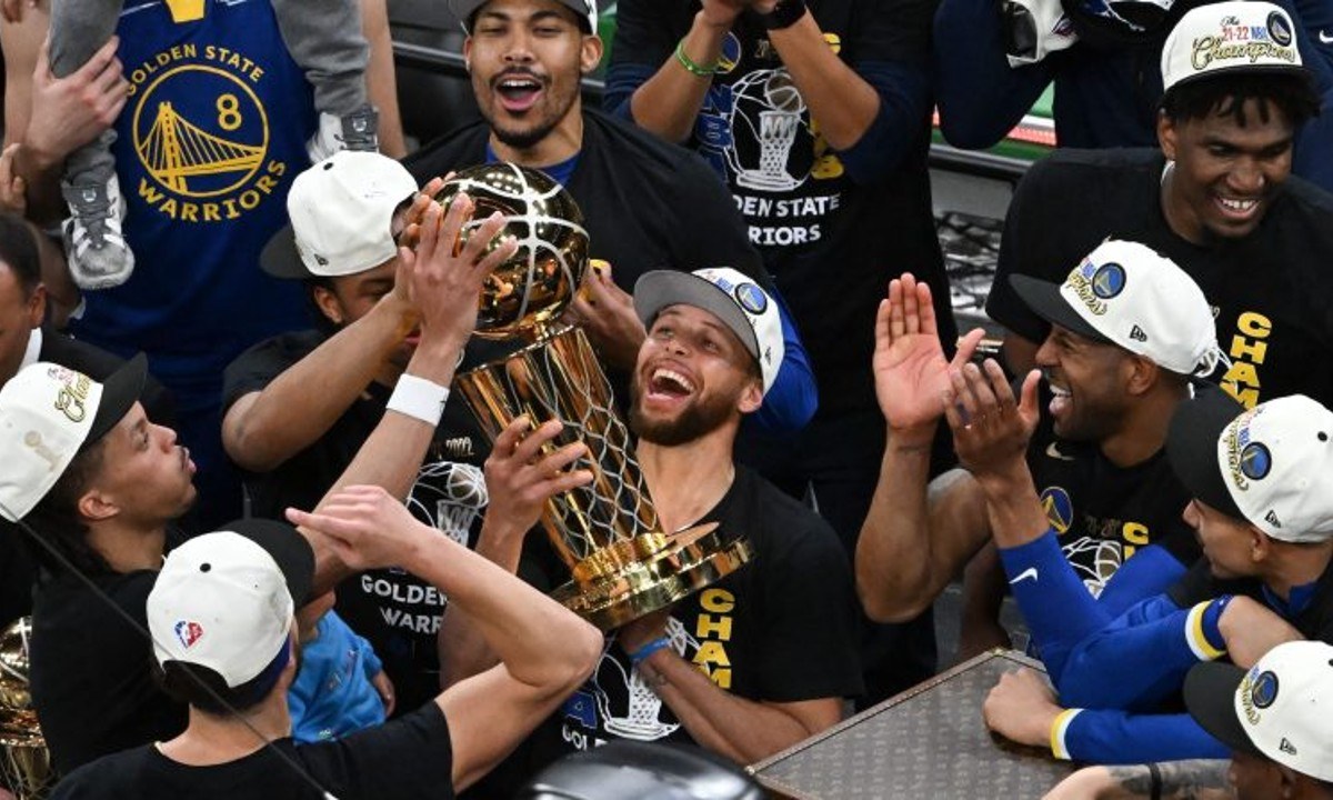 Μπόστον Σέλτικς – Γκόλντεν Στέιτ Γουόριορς 90-103: Πρωταθλητές για 4η φορά σε 8 χρόνια