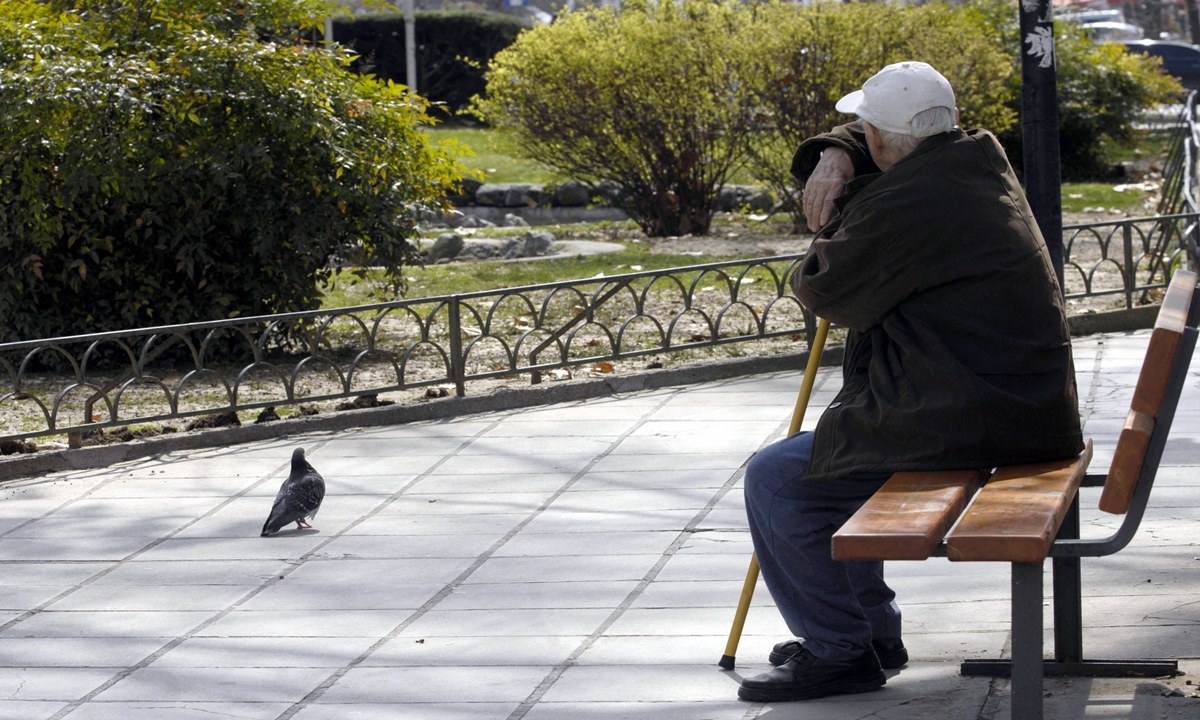 «Μαύρα» γηρατειά: Με 470 ευρώ σύνταξη καλείται να ζήσει ο 1 στους 4 συνταξιούχους της χώρας