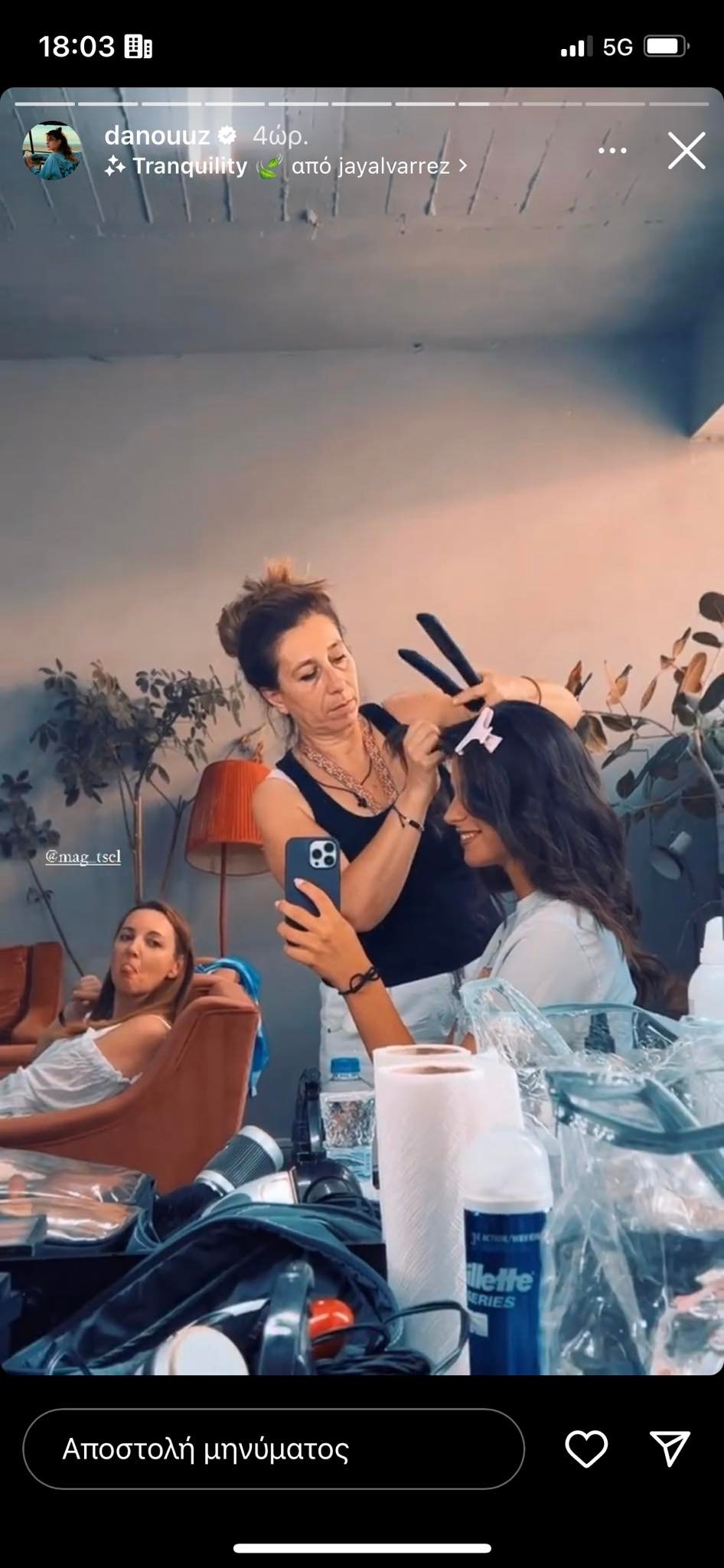 Του... έδωσε να καταλάβει η «γιαγιά Ειρήνη» της σειράς «Σασμός» στα γυρίσματα για τον δεύτερο κύκλο, η οποία χόρεψε με την ψυχή της.