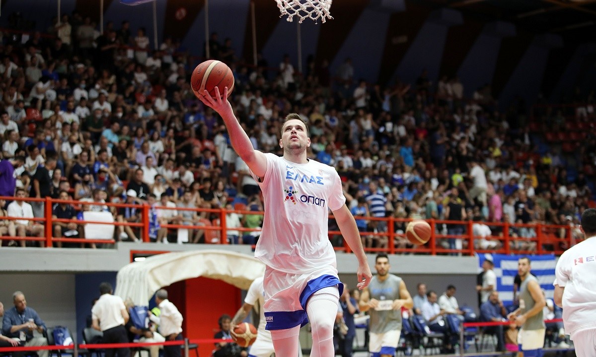 Ψήνεται «βόμβα» με Αγραβάνη!