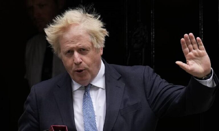 Μπόρις Τζόνσον: Οι αξέχαστες στιγμές «γέλιου» στη θητεία του