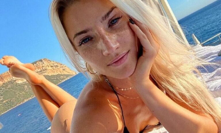 Ο Μίλικ έβγαλε γυμνή τη γυναίκα του φάτσα φόρα – pics