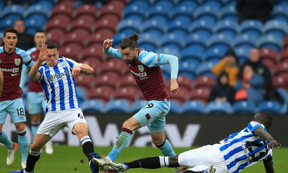 Χάντερσφιλντ – Μπέρνλι με combo bets και live streaming*