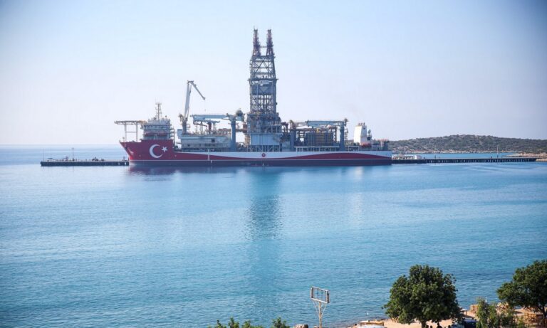 Ελληνοτουρκικά: Βγαίνει τουρκικό γεωτρύπανο για έρευνες στη Μεσόγειο – Θέλουν επεισόδιο οι Τούρκοι