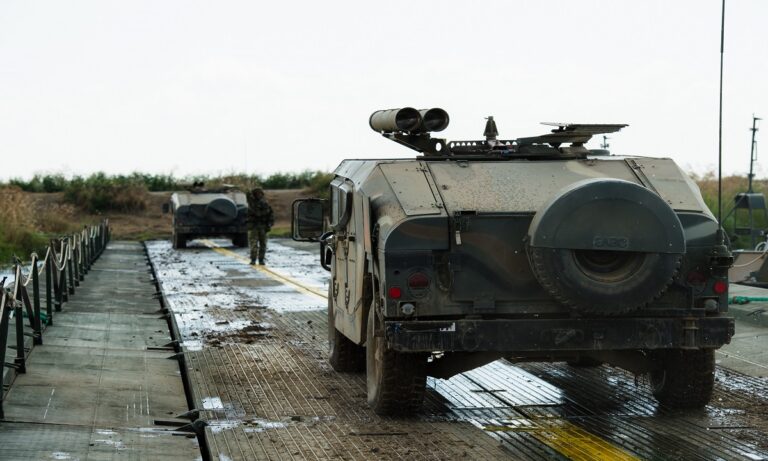 Έβρος: Έτσι θα περάσουν το ποτάμι τα ελληνικά άρματα αν χρειαστεί – Με το στόμα ανοιχτό οι Αμερικανοί