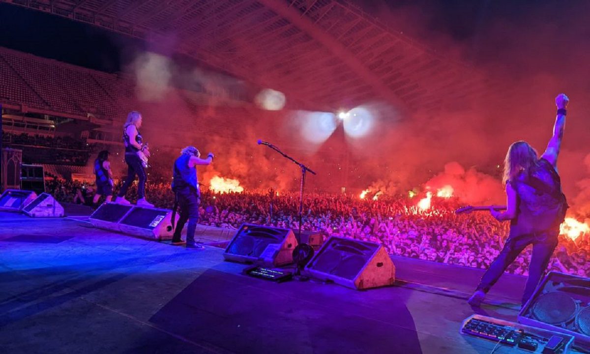 Πανικός επικράτησε με την συναυλία των Iron Maiden στο ΟΑΚΑ, αλλά και στο Twiiter με επικές ατάκες! Δείτε τις καλύτερες.