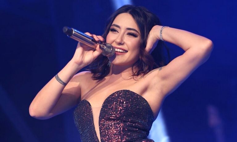 Αυτή είναι σήμερα η πιο καυτή τραγουδίστρια της Τουρκίας